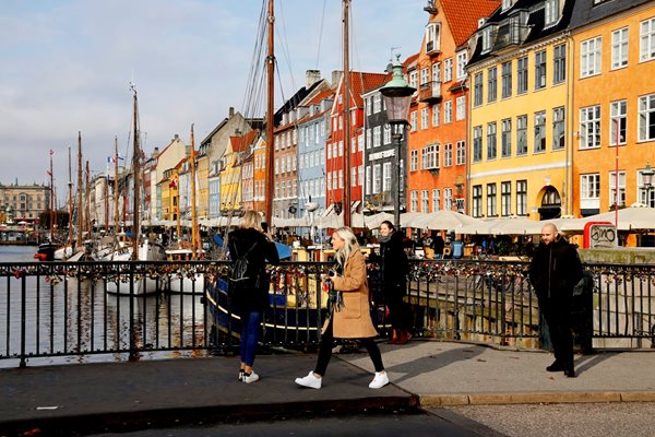 98% от хората, живеещи в датската столица Копенхаген, са доволни от живота си там.

