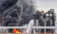 Експлозия в петролна рафинерия в Южна Аржентина