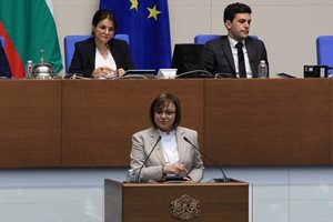 Корнелия Нинова: Само БСП не ходим в кабинета на Борисов и не седим в ничии скут