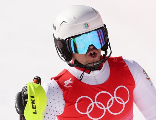 Алберт Попов завърши девети в слалома на олимпиадата. 