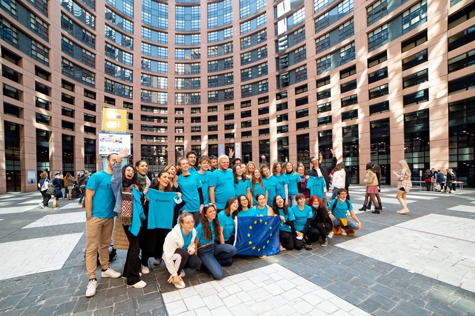 EYE2021 бе кулминацията в процеса на младежки консултации в ЕП за Конференцията за бъдещето на Европа, започнали през май.

