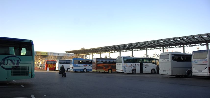 Да спрат автобусите в цялата страна на 18 февруари в знак на протест, се заканиха от превозваческите компании.