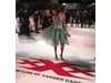 Нина Добрев блесна на червения килим в Лондон (Снимки + Видео)