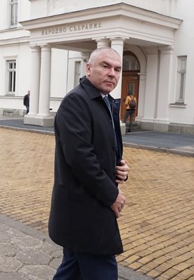 Веселин Марешки напусна парламента  СНИМКА: Десислава Кулелиева