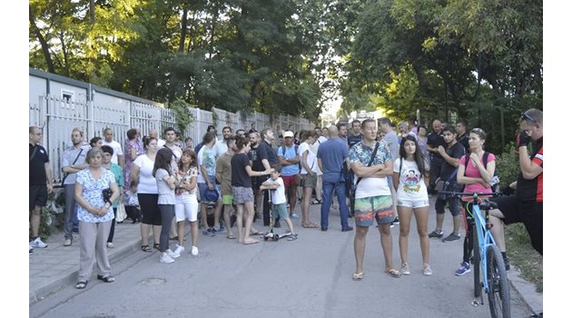 Във Варна неведнъж протестираха срещу достъпа на коли в Морската градина.