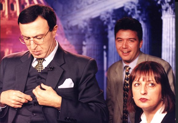 Президентът Петър Стоянов и Нери Терзиева в телевизионно студио на Си Ен Ен през 2000 г.