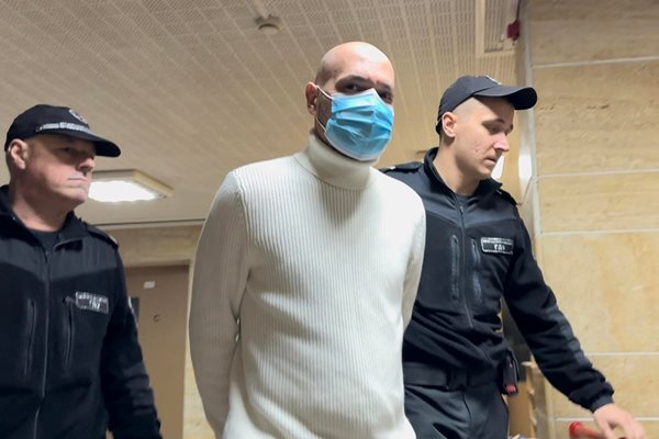 Адвокатът и прокурорът да изчезнат, отсече в пловдивския съд композиторът с убития любовник
