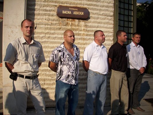 Петимата подсъдими полицаи Борис Механджийски, Георги Калинков, Янко Граховски, Иво Иванов и Мирослав Писов (от ляво на дясно).