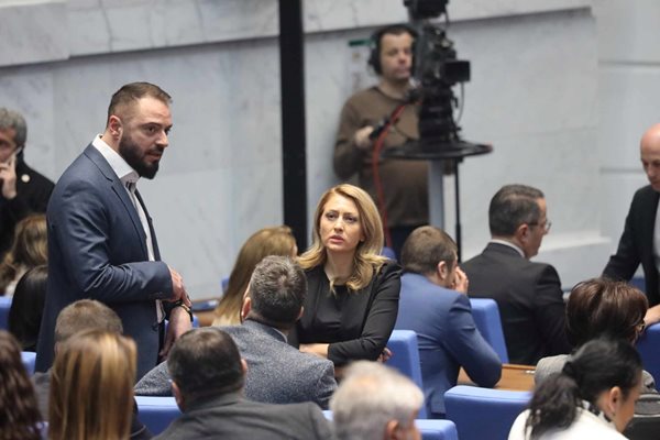 Петият опит за председател на парламента пак се провали, пробват пак другата седмица