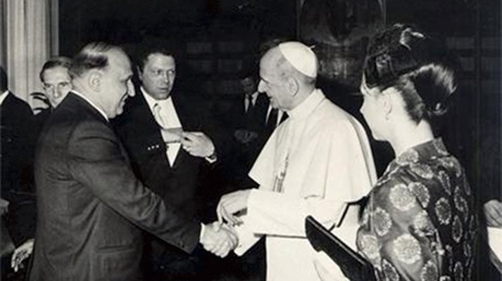 Бившият Първи бе радушно приет от папата