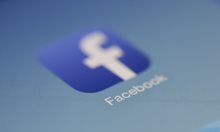 "Мета" заплаши да премахне новините от Фейсбук