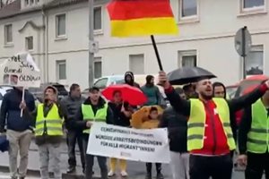 Наши изселници протестират в Германия заради смъртта на мъж от "Столипиново"