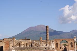 Проклятието на Помпей с нова жертва – още една туристка беше застигната от зла участ