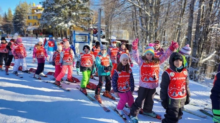 „Научи се да караш ски" на Беклемето приключи със 188 обучени деца