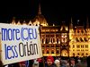 
Хиляди унгарци протестират срещу управлението на Орбан (Снимки)