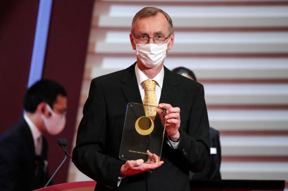 Учени приветстват тазгодишния избор на Нобелов лауреат