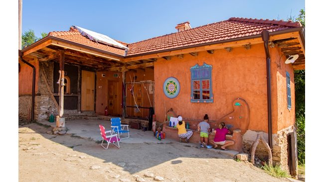 A Ukrainian family settled in the children’s village