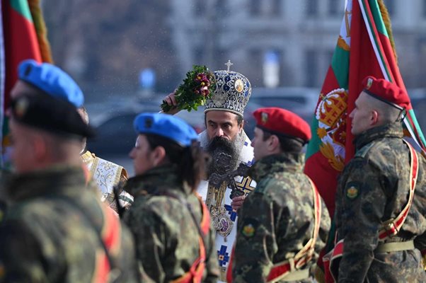 Патриарх Даниил отслужи тържествения водосвет на Богоявление. 

СНИМКИ: ГЕОРГИ ПАЛЕЙКОВ