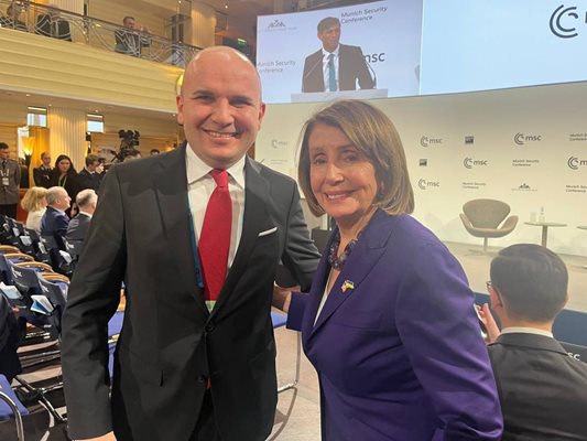Евродепутатът се срещна с Нанси Пелоси, доскорошен председател на Камарата на представителите в Конгреса на САЩ