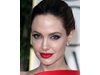 Анджелина Джоли за Брад Пит: Страх го е, че истината ще излезе наяве (видео)