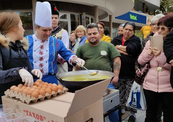 БГ Хълк става готвач,Звездев го тренира