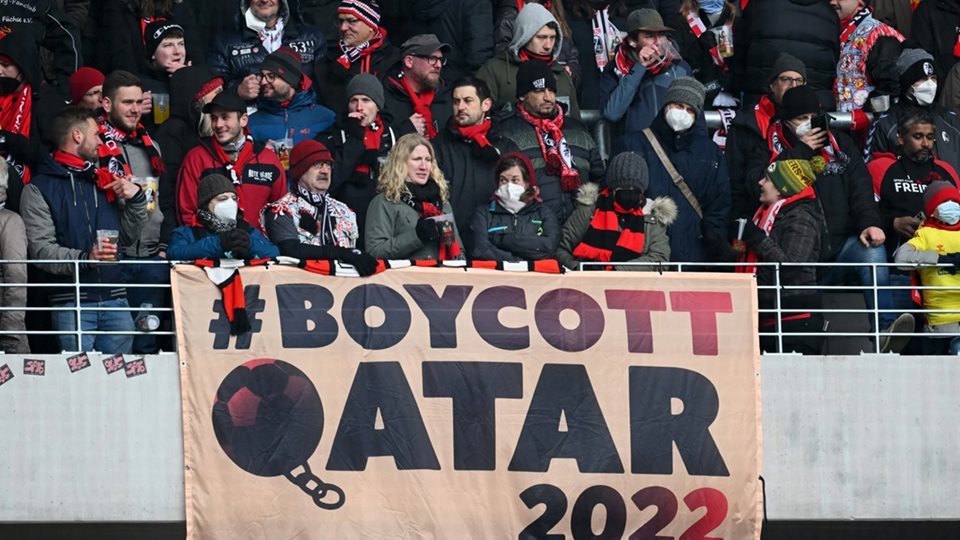 Катар 2022? Как не ви е срам, питат фенове - 168 Часа