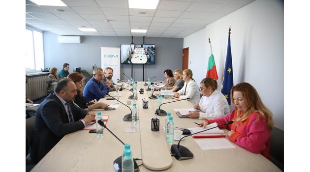 Ръководството на БНТ на една маса с членовете на СЕМ за отчета на генералния директор Емил Кошлуков