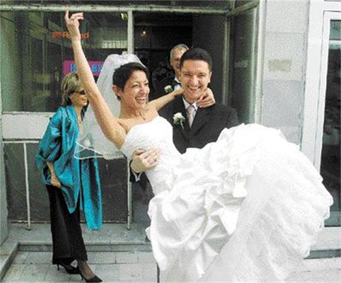 Кристиан и Милена на сватбата им през 2005 г.