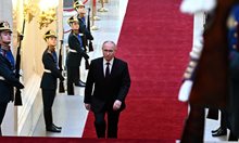 Бойкотиран от ЕС, но не и от Макрон, Путин се закле за още 6 г. в Кремъл (Обзор)