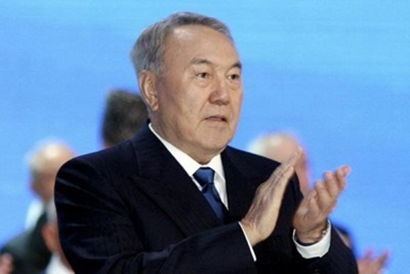 Президентът на Казахстан Нурсултан Назарбаев СНИМКА: Ройтерс