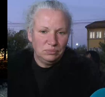 Майката на убития Митко Атанаска Бакалова