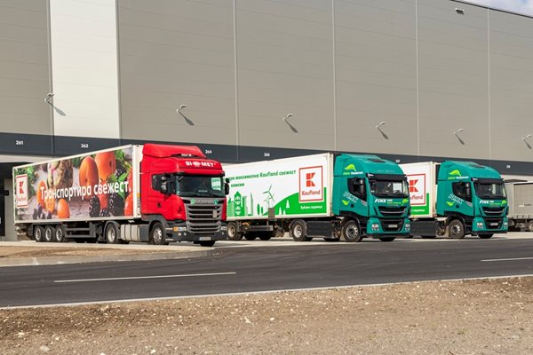 Централизираната организация на камионите за доставки е българска идея.