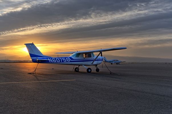 Малък самолет Cessna-150 е бил прихванат от ВВС над Плевен.