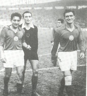 След щастливото равенство в Париж (от ляво на дясно): Никола Ковачев, Иван Дервентски и Тодор Диев.