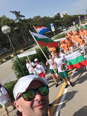 Българският отбор на откриването на 17-ите европейски игри за трансплантирани. СНИМКА: ГЕОРГИ ПЕЕВ