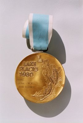 Бронзовият медал на легендата на българските ски.