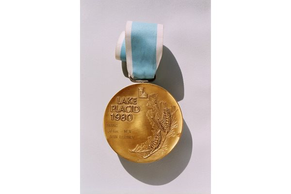 Бронзовият медал на легендата на българските ски.