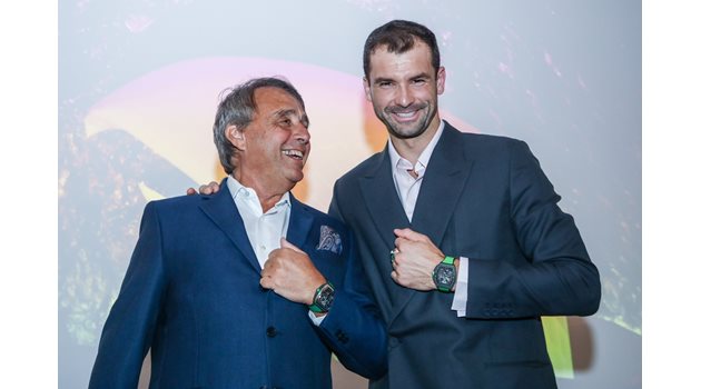 Григор Димитров и Родолфо Феста Бианше, основател и главен изпълнителен директор на Bianchet, позират с най-новия швейцарски часовник.
