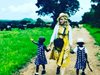 Мадона качи в интернет семейни снимки на осиновените си деца