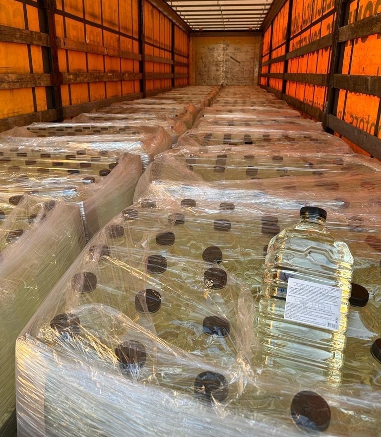 Украински митничари спряха незаконен износ на 23 тона спирт за България