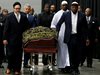 Погребват легендата Мохамед Али
