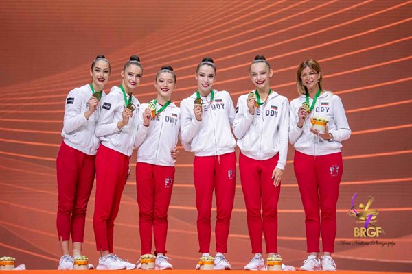 София Иванова, Магдалина Миневска, Маргарита Василева, Камелия Петрова и Рейчъл Стоянов спечелиха златни медали в многобоя.