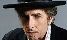 Мълчанието на Боб Дилън е невъзпитано и арогантно