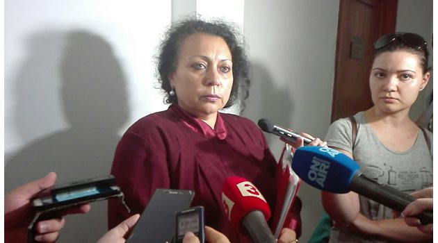 Прокурор Елгина Чалъмова.