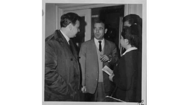 Еврокомунистът Жан Диар (в средата) с Петър Младенов при едно от гостуванията си в София.