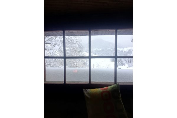 В по-високите части на планината снегът е над половин метър
Снимка Фейсбук
