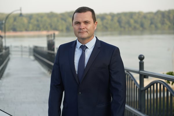 Пенчо Милков, кмет на Русе

СНИМКА: ПРЕСЦЕНТЪР НА ОБЩИНА РУСЕ