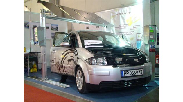 ПРЕДИМСТВО: Електрическото ауди A2, трансформирано от българска фирма, е способно да измине около 100 км с едно зареждане на батериите. 
