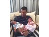 Роналдо показа близнаците, родени от сурогатна майка