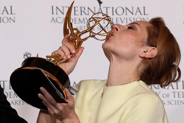 Вижте кои филми и актьори грабнаха призове на международните награди "Еми"